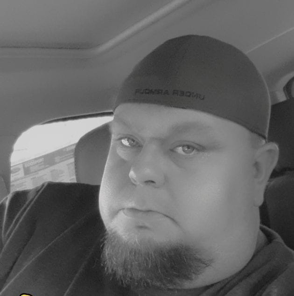 Meet your Posher, Whitney - Picture 1 of 1